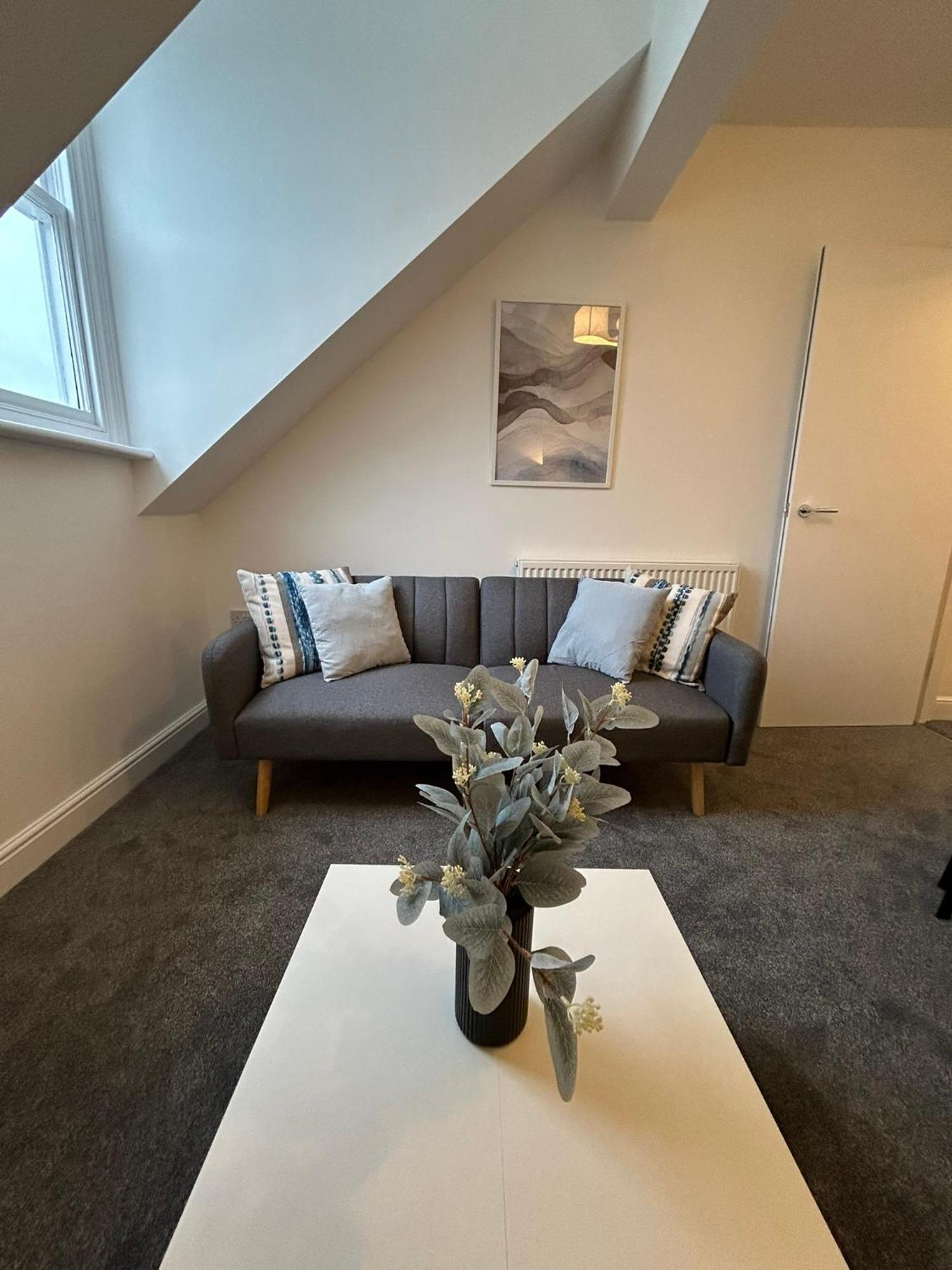 Brand New Modern Apartments Steps From Gloucester Quays Ngoại thất bức ảnh