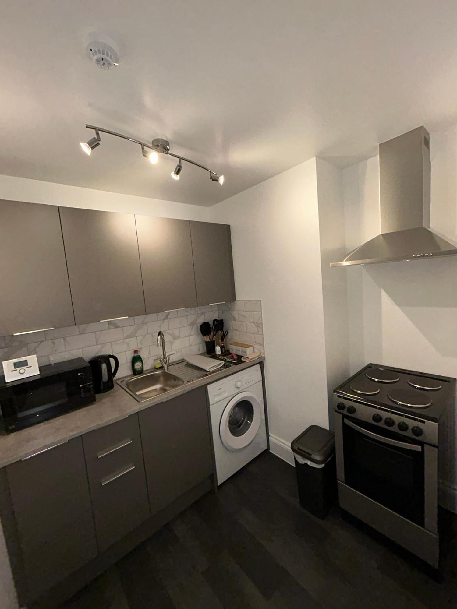 Brand New Modern Apartments Steps From Gloucester Quays Ngoại thất bức ảnh