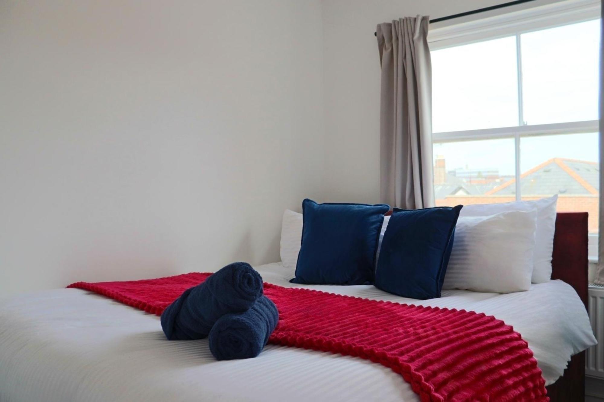 Brand New Modern Apartments Steps From Gloucester Quays Ngoại thất bức ảnh
